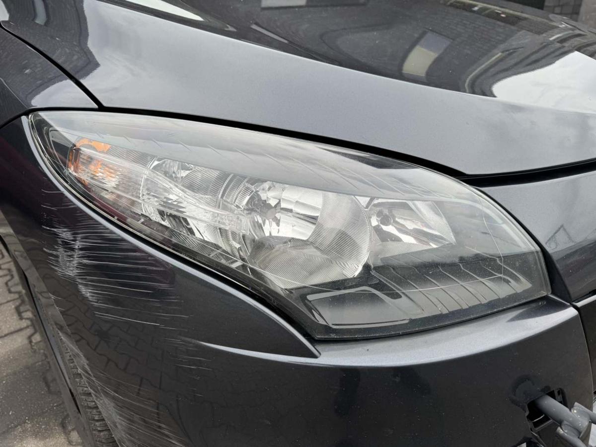 Renault Megane 3 Grandtour original Scheinwerfer vorn rechts Halogen Bj.2011